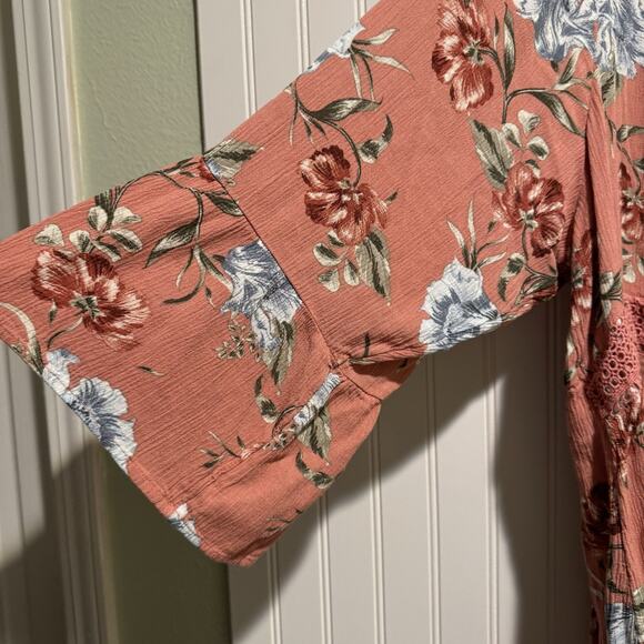 Torrid Pink Floral Babydoll Blouse Crochet Lace Trim Plus Size 4X - Picture 4 of 7